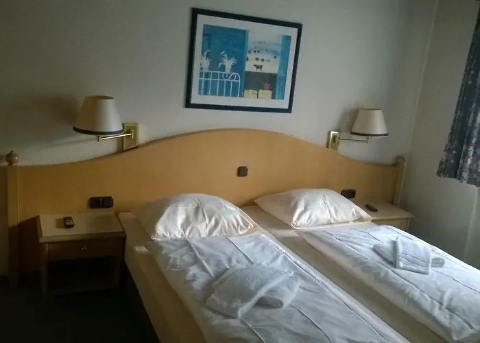 Blick In Suedeifel בית נופש